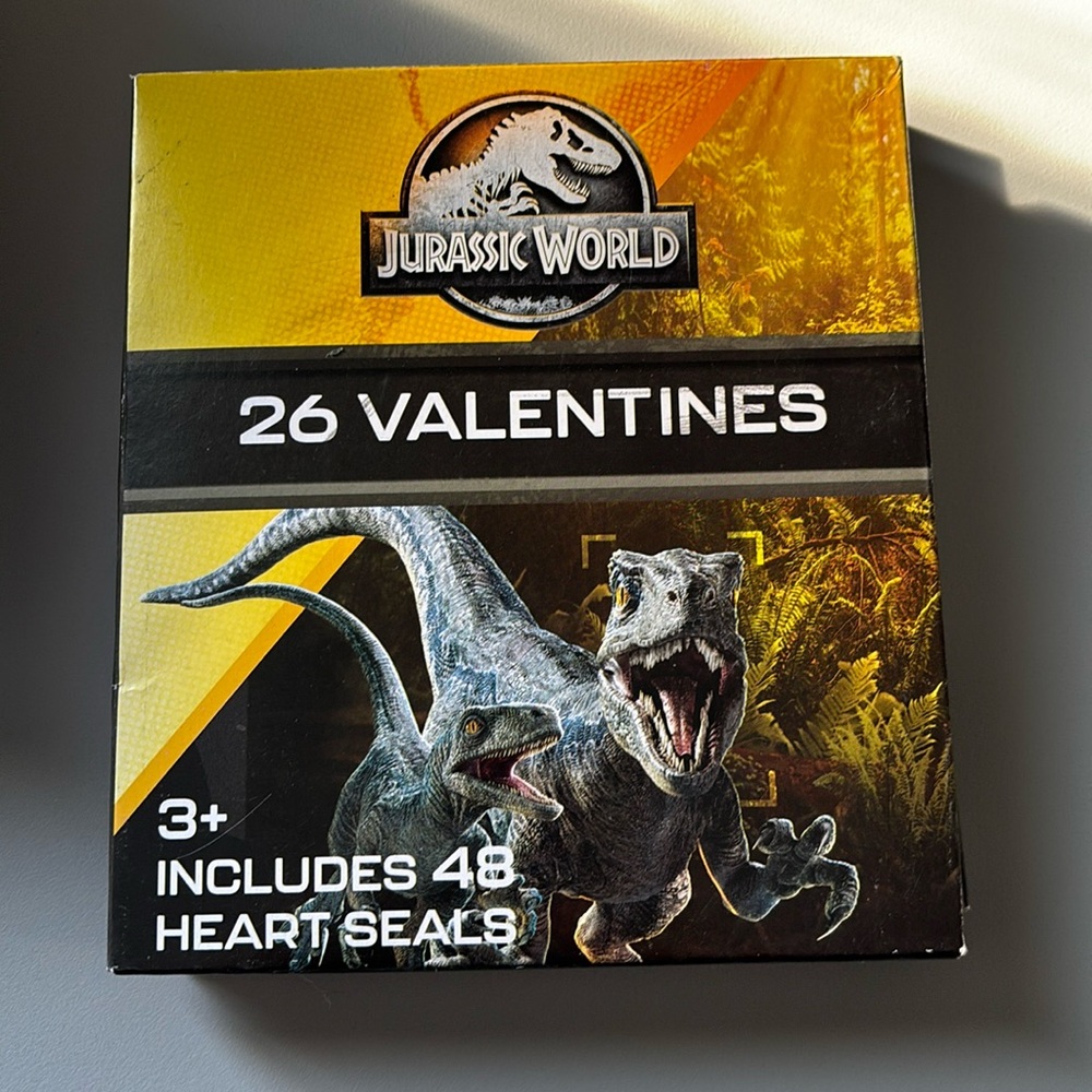 🌷5/$10🌷 Jurassic World Valentines